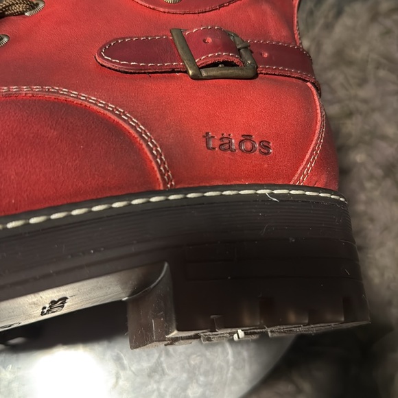 NWT TAOS WOMENS GUSTO RED LEATHER COMBAT BOOTS - Picture 11 of 12